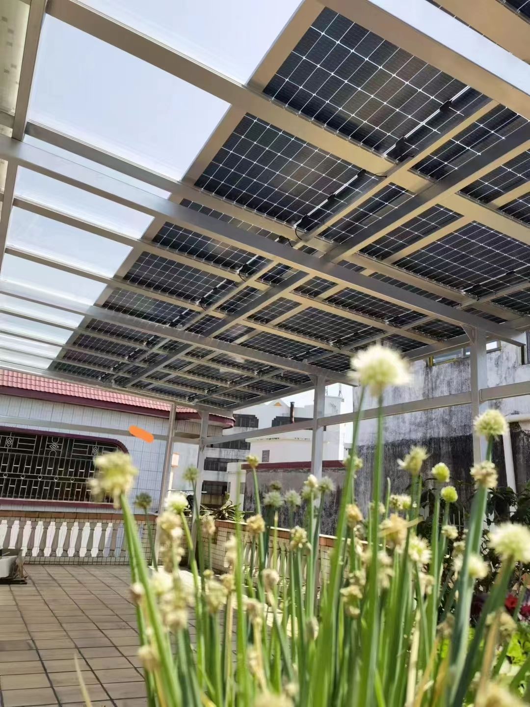 雅安别墅家用屋顶太阳能发电系统安装